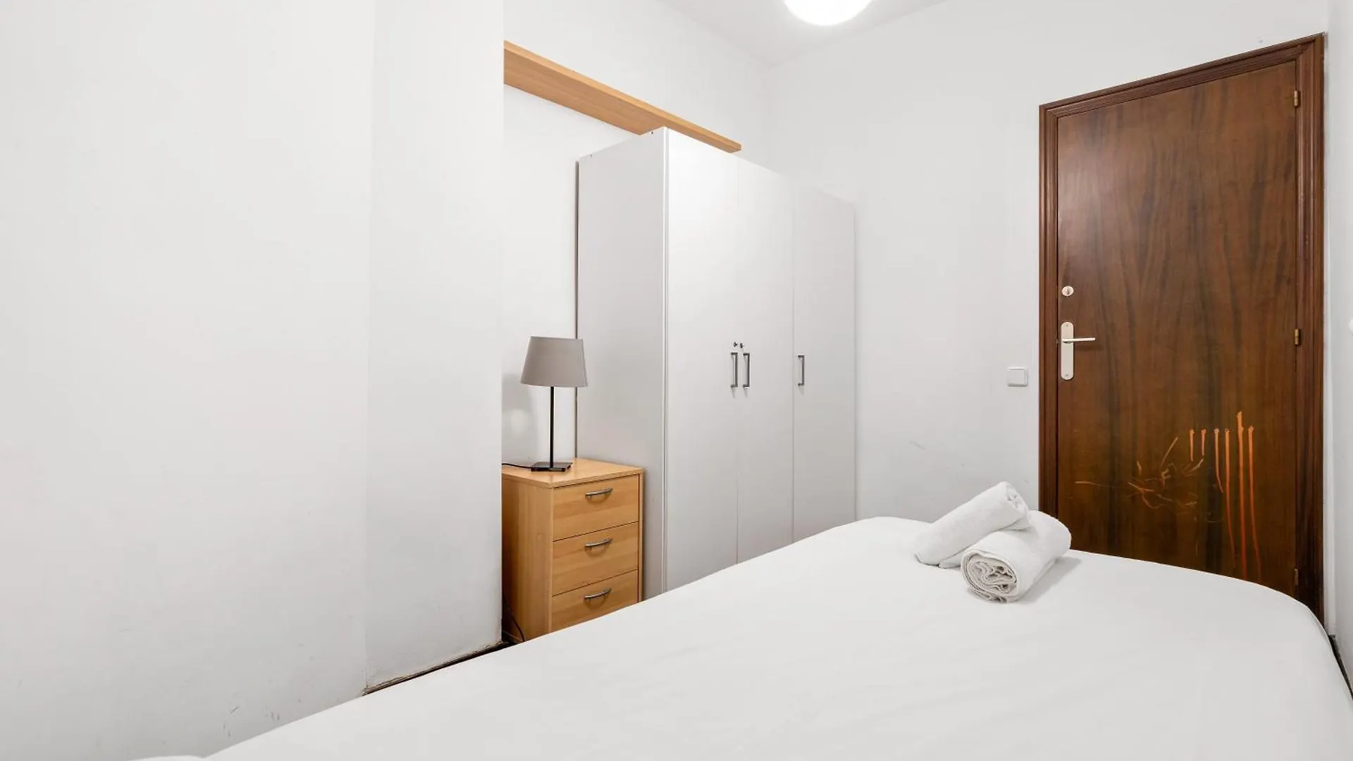 Apartamento Sunlit Expansive Terrace, Ac & Outdoor Seating Barcelona